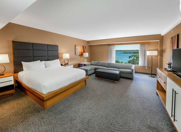 Imagen de la habitación del Hotel DoubleTree by Hilton Niagara Falls New York. Foto 8