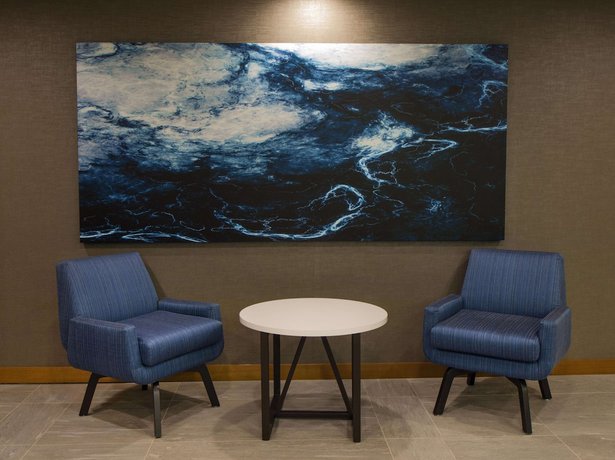 Imagen de los interiores del Hotel DoubleTree by Hilton Niagara Falls New York. Foto 20