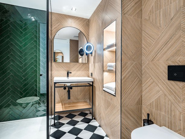 Imagen de la habitación del Hotel DoubleTree by Hilton Nice Centre Iconic, France. Foto 2