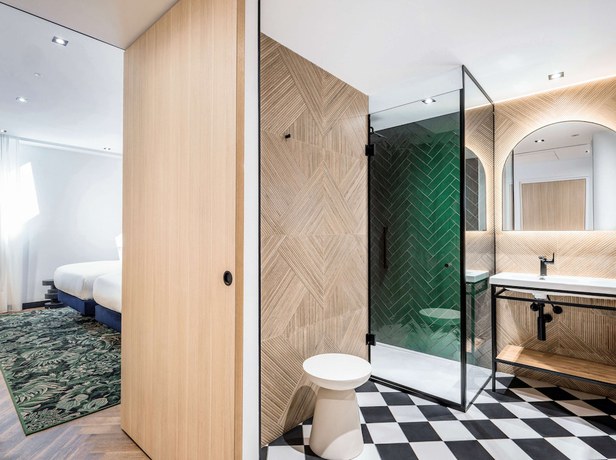 Imagen de la habitación del Hotel DoubleTree by Hilton Nice Centre Iconic, France. Foto 7