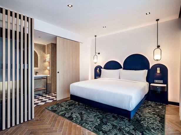 Imagen de la habitación del Hotel DoubleTree by Hilton Nice Centre Iconic, France. Foto 11