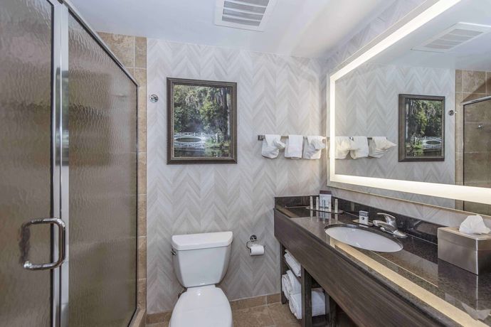 Imagen de la habitación del Hotel DoubleTree by Hilton North Charleston - Convention Center. Foto 2