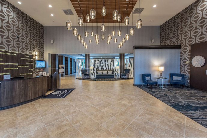 Imagen de los interiores del Hotel DoubleTree by Hilton North Charleston - Convention Center. Foto 19