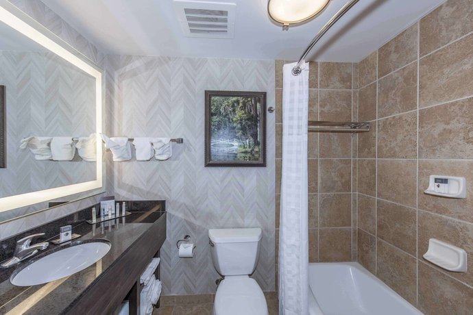 Imagen de la habitación del Hotel DoubleTree by Hilton North Charleston - Convention Center. Foto 14