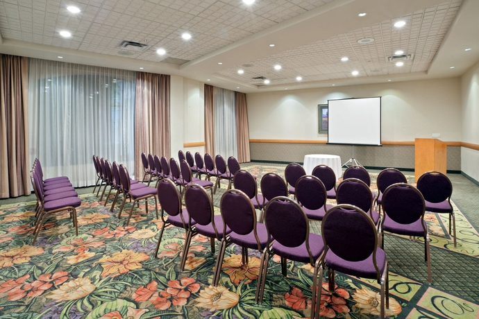 Imagen de los interiores del Hotel DoubleTree by Hilton North Vancouver. Foto 13