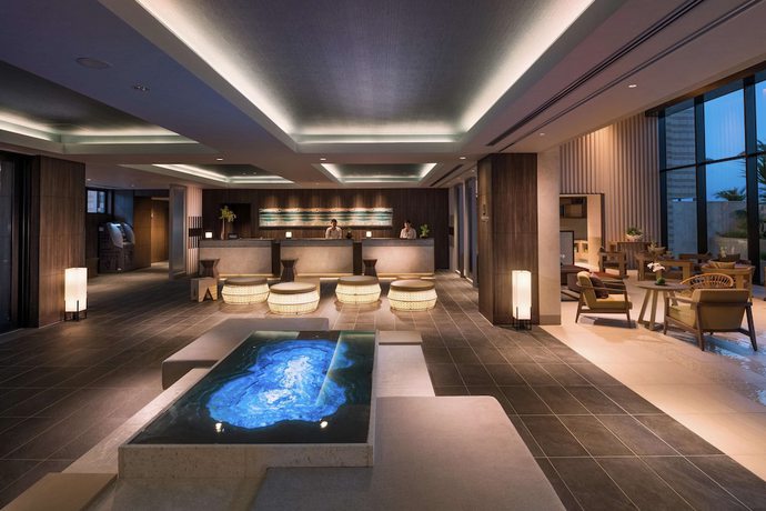 Imagen de los interiores del Hotel DoubleTree by Hilton Okinawa Chatan Resort. Foto 19