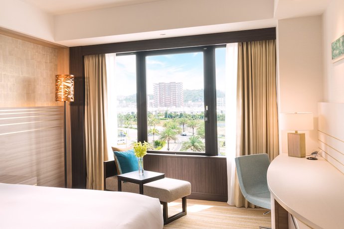 Imagen de la habitación del Hotel DoubleTree by Hilton Okinawa Chatan Resort. Foto 14