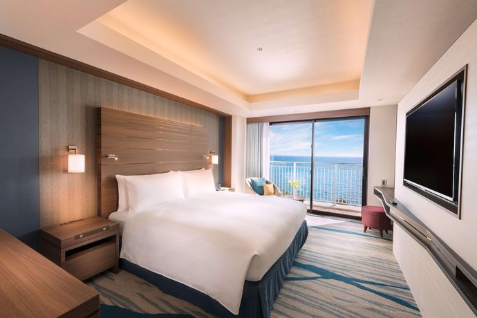 Imagen de la habitación del Hotel DoubleTree by Hilton Okinawa Chatan Resort. Foto 16