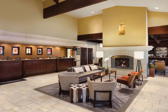 Imagen de los interiores del Hotel DoubleTree by Hilton Ontario Airport. Foto 18
