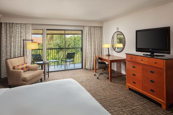 Imagen de la habitación del Hotel DoubleTree by Hilton Ontario Airport. Foto 7