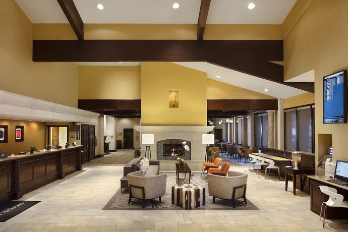 Imagen de los interiores del Hotel DoubleTree by Hilton Ontario Airport. Foto 19