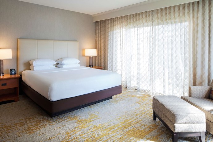 Imagen de la habitación del Hotel DoubleTree by Hilton Ontario Airport. Foto 10