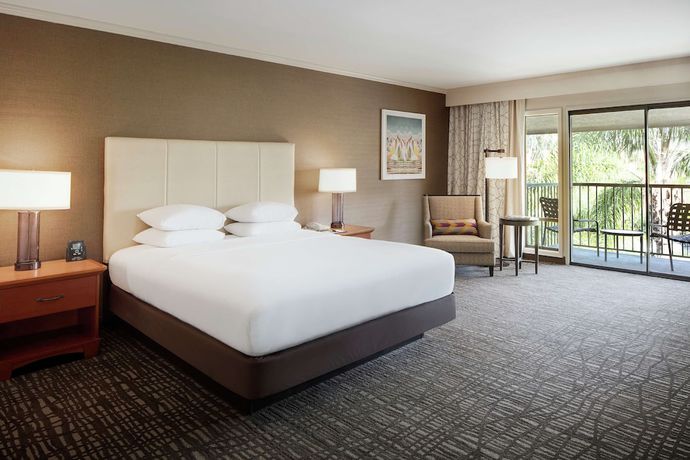 Imagen de la habitación del Hotel DoubleTree by Hilton Ontario Airport. Foto 16