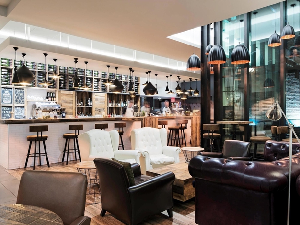 Imagen del bar/restaurante del Hotel DoubleTree by Hilton Ottawa Downtown. Foto 7