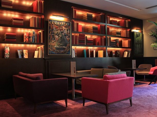 Imagen de los interiores del Hotel DoubleTree by Hilton Paris Boulogne. Foto 10