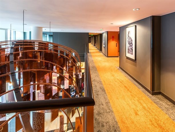Imagen de los interiores del Hotel DoubleTree by Hilton Paris Boulogne. Foto 11
