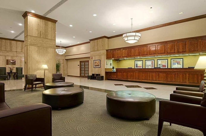 Imagen de los interiores del Hotel DoubleTree by Hilton Philadelphia Airport. Foto 9