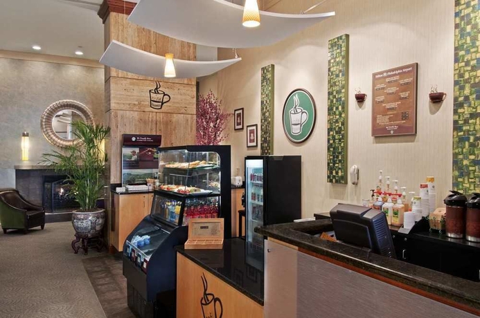 Imagen del bar/restaurante del Hotel DoubleTree by Hilton Philadelphia Airport. Foto 3