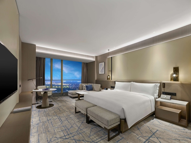 Imagen de la habitación del Hotel DoubleTree by Hilton Qidong, China. Foto 12