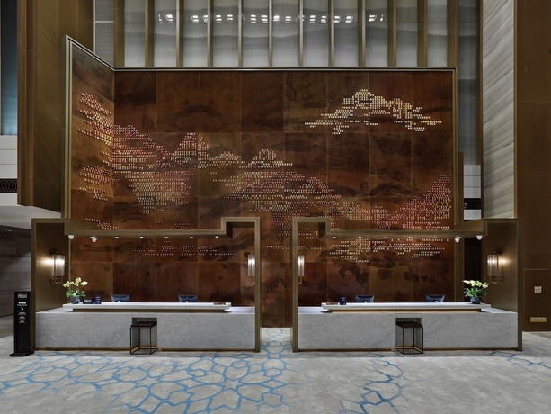 Imagen de los interiores del Hotel DoubleTree by Hilton Quzhou. Foto 18