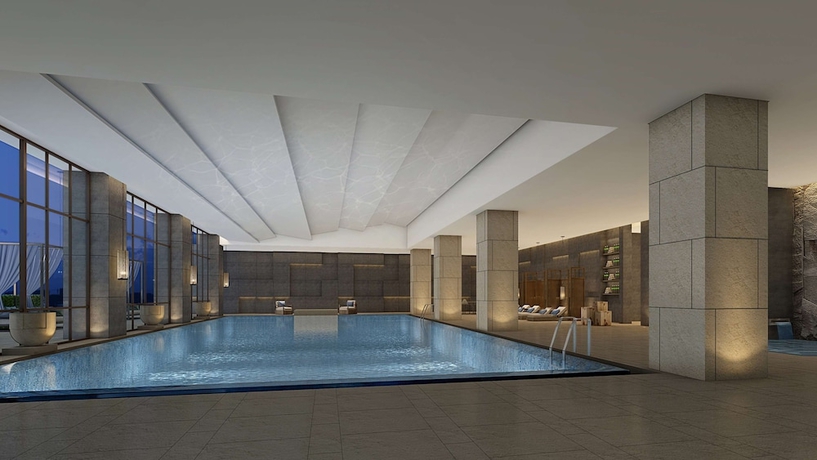 Imagen de la piscina del Hotel DoubleTree by Hilton Quzhou. Foto 19