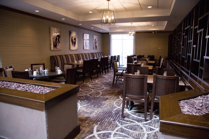 Imagen del bar/restaurante del Hotel DoubleTree by Hilton Rapid City Downtown Convention Center. Foto 1