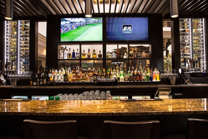 Imagen del bar/restaurante del Hotel DoubleTree by Hilton Rapid City Downtown Convention Center. Foto 2