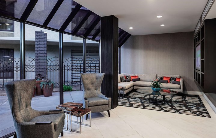 Imagen de los interiores del Hotel DoubleTree by Hilton San Bernardino. Foto 20