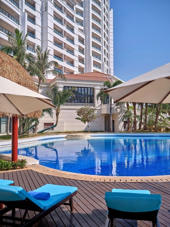 Imagen de la piscina del Hotel DoubleTree by Hilton Sanya Bay. Foto 9