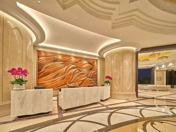 Imagen de los interiores del Hotel DoubleTree by Hilton Sanya Bay. Foto 5