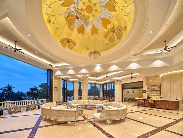 Imagen del bar/restaurante del Hotel DoubleTree by Hilton Sanya Bay. Foto 2