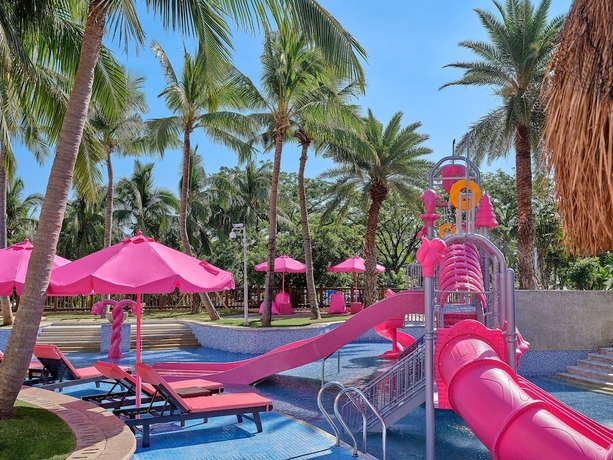 Imagen de la piscina del Hotel DoubleTree by Hilton Sanya Bay. Foto 13