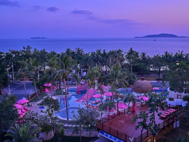 Imagen de la piscina del Hotel DoubleTree by Hilton Sanya Bay. Foto 14