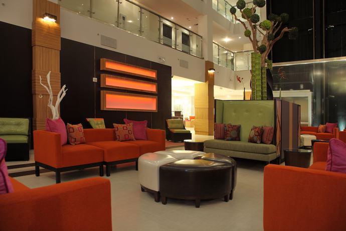 Imagen de los interiores del Hotel DoubleTree by Hilton Sarasota Bradenton Airport. Foto 12