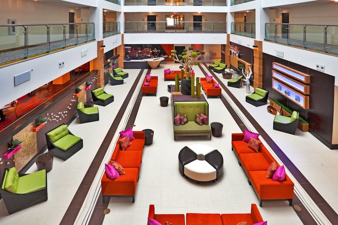 Imagen de los interiores del Hotel DoubleTree by Hilton Sarasota Bradenton Airport. Foto 15