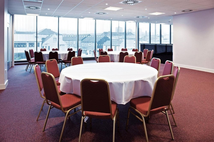 Imagen de los interiores del Hotel DoubleTree by Hilton Sheffield City. Foto 10