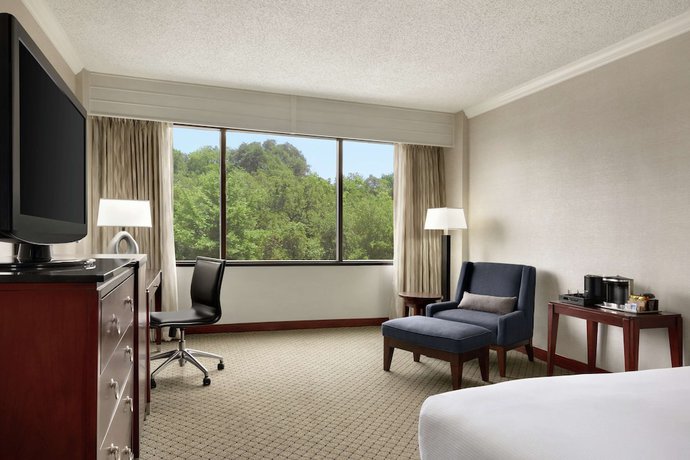Imagen de la habitación del Hotel DoubleTree by Hilton South Charlotte Tyvola. Foto 2
