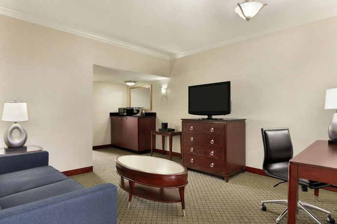 Imagen de la habitación del Hotel DoubleTree by Hilton South Charlotte Tyvola. Foto 8