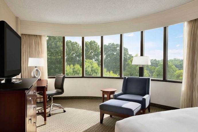 Imagen de la habitación del Hotel DoubleTree by Hilton South Charlotte Tyvola. Foto 9