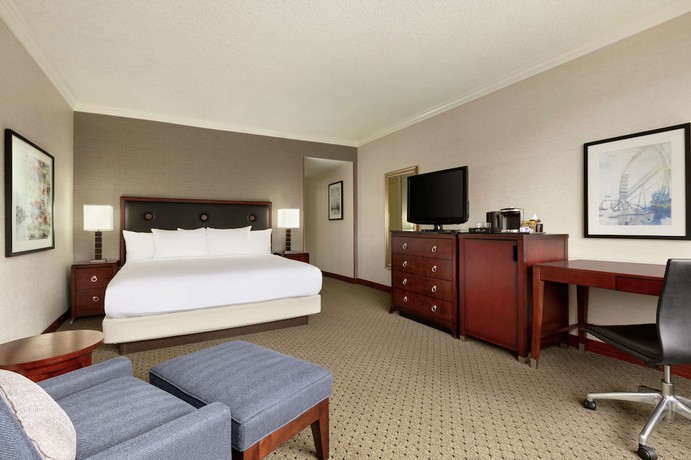 Imagen de la habitación del Hotel DoubleTree by Hilton South Charlotte Tyvola. Foto 11