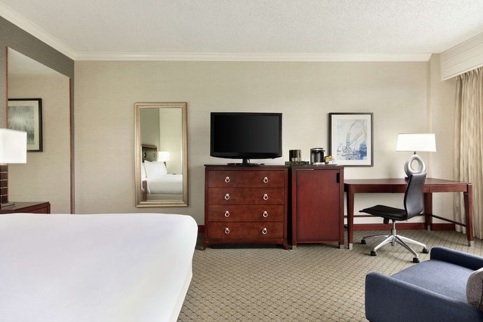 Imagen de la habitación del Hotel DoubleTree by Hilton South Charlotte Tyvola. Foto 12