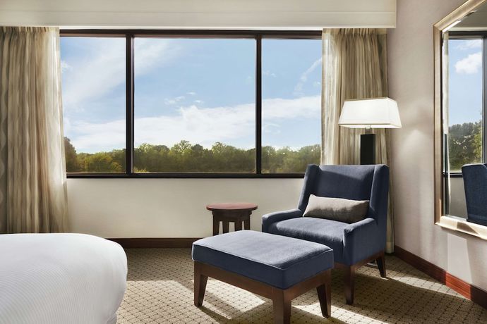 Imagen de la habitación del Hotel DoubleTree by Hilton South Charlotte Tyvola. Foto 15