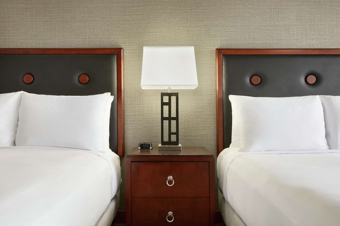 Imagen de la habitación del Hotel DoubleTree by Hilton South Charlotte Tyvola. Foto 17