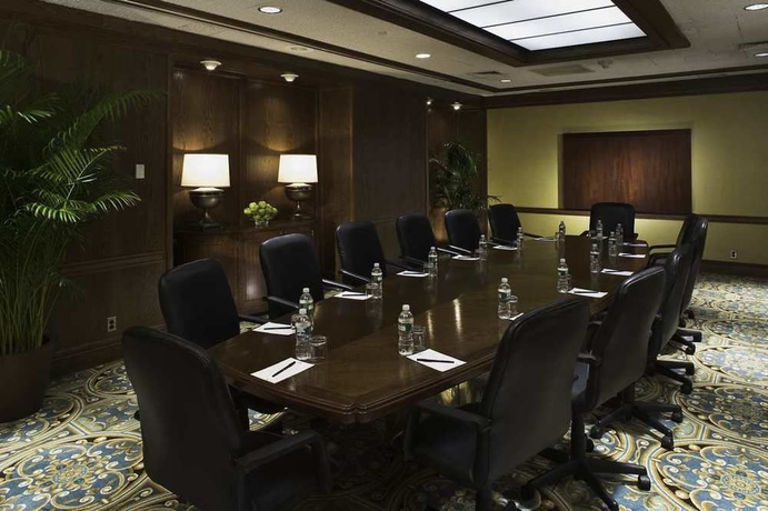 Imagen de los interiores del Hotel DoubleTree by Hilton Stamford. Foto 5
