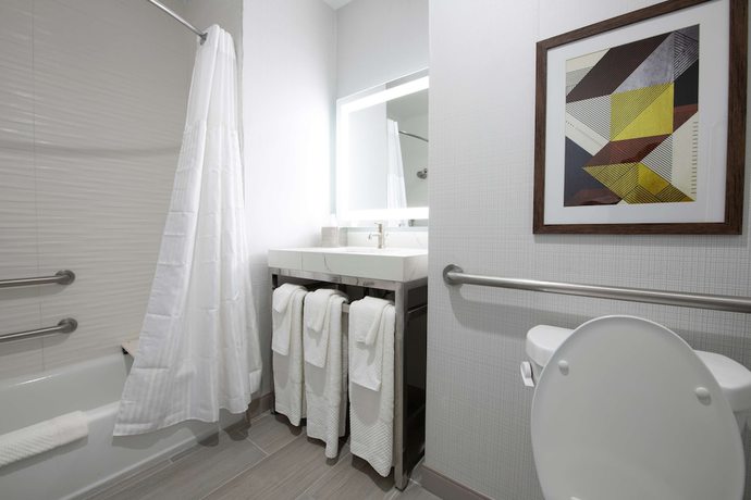 Imagen de la habitación del Hotel DoubleTree by Hilton Sulphur Lake Charles. Foto 4