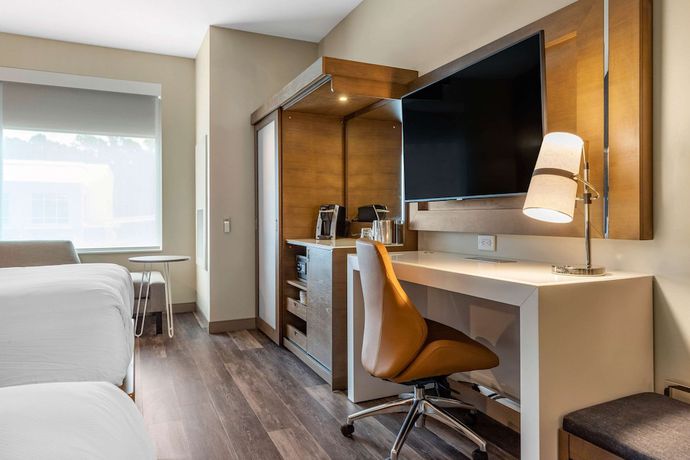 Imagen de la habitación del Hotel DoubleTree by Hilton Summerville Nexton. Foto 10