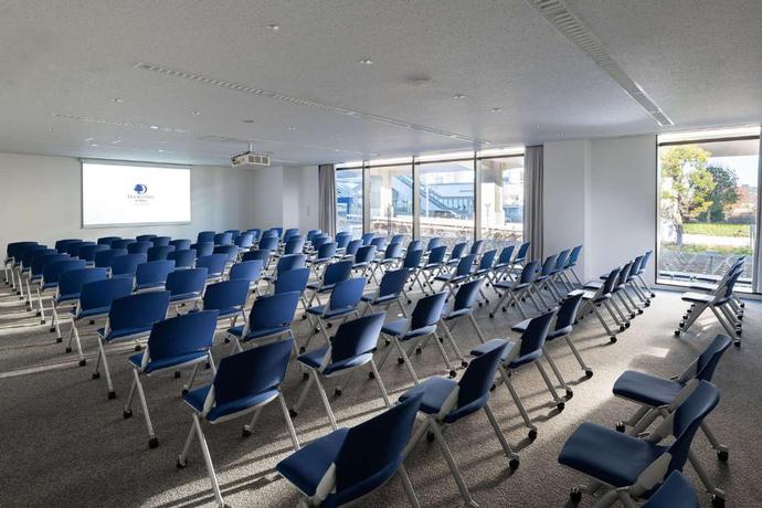 Imagen de los interiores del Hotel DoubleTree by Hilton Tokyo Ariake. Foto 17