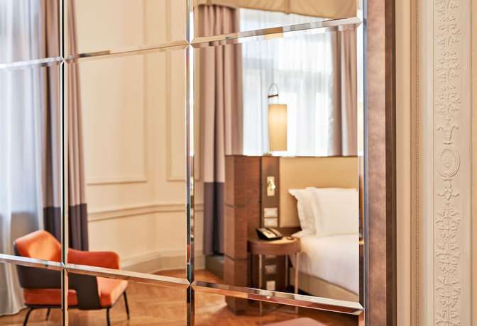 Imagen de la habitación del Hotel DoubleTree by Hilton Trieste. Foto 4