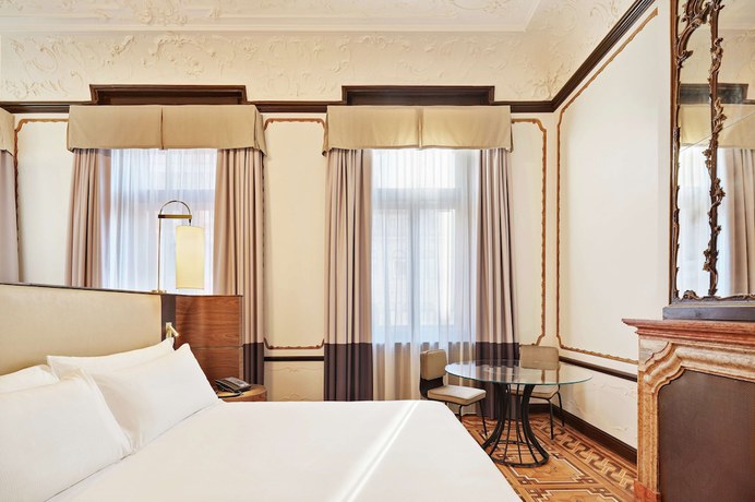 Imagen de la habitación del Hotel DoubleTree by Hilton Trieste. Foto 6