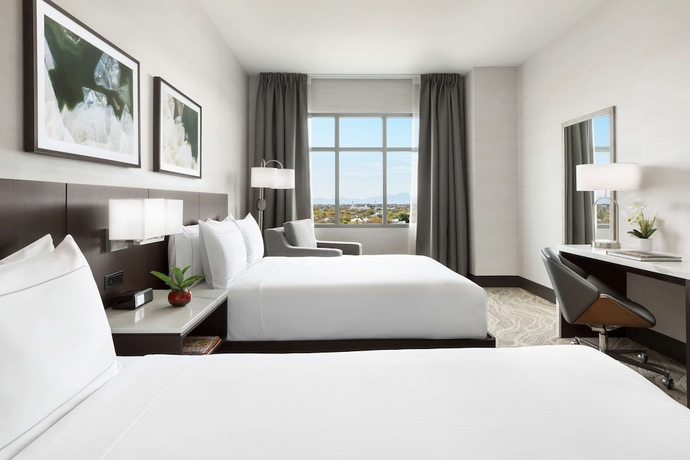 Imagen de la habitación del Hotel DoubleTree by Hilton Tucson Downtown Convention Center. Foto 9